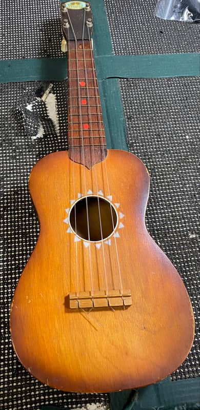 1940's/50's Regal Soprano Ukulele image 1