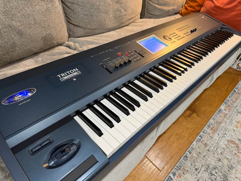 Yamaha Motif 8 Production Synthesizer
