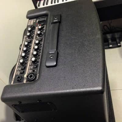 Roland AC-60 Roland AC-60 Acoustic Chorus Guitar Amp image 5