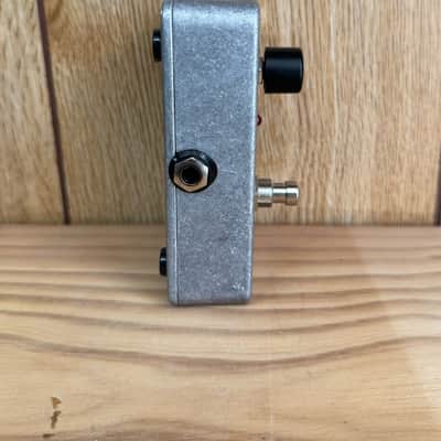 Electro-Harmonix LPB-1 Linear power booster pedal image 2