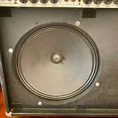 Fender Vibrosonic Reverb 2-Channel 100-Watt 1x15" Guitar Combo Silverface 1976 image 12