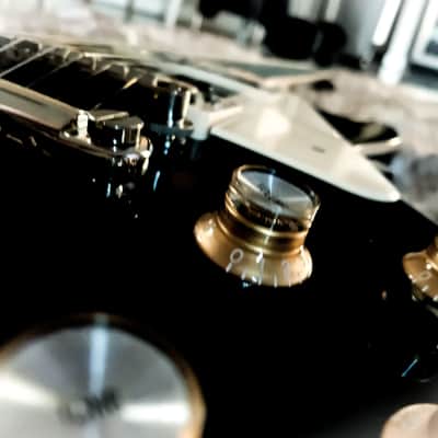 Nythar the Undying - Gibson Les Paul Classic 2019 - Black & Cream Tuxedo image 14