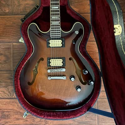 Guild Starfire IV SF 4D 1981 USA vintage with factory DiMarzio pickups OG plush hardshell case image 3