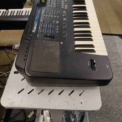 Roland E70 image 7