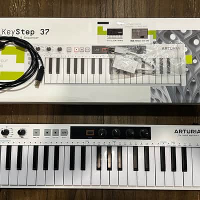Arturia KeyStep 37 MIDI Controller 2021 - 2025 - White