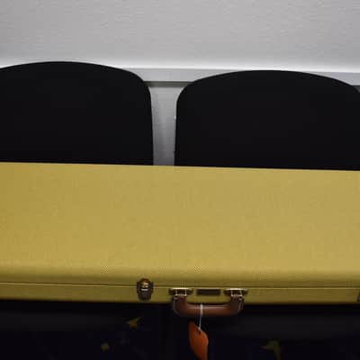 Fender Custom Shop 2019 Ltd Roasted Pine Double Esquire Relic, Aged Black with Tweed Custom Shop Hard Case image 13