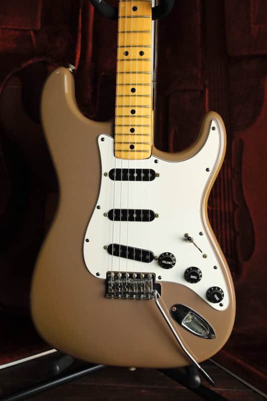 Fender International Series Stratocaster Sahara Taupe 1981 Vintage Guitar Pre-Owned image 1