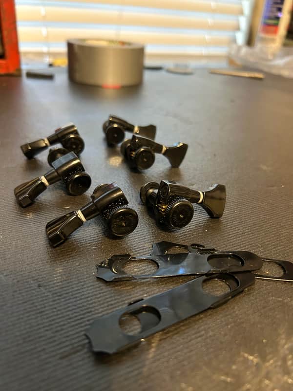 Hipshot Locking Tuners 3x3 2000s - Black image 1