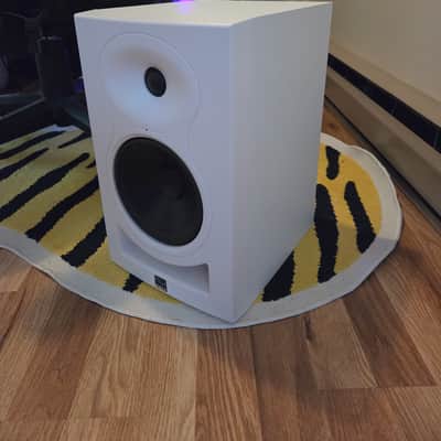 Kali Audio LP-6 v1 - White - Single speaker image 2