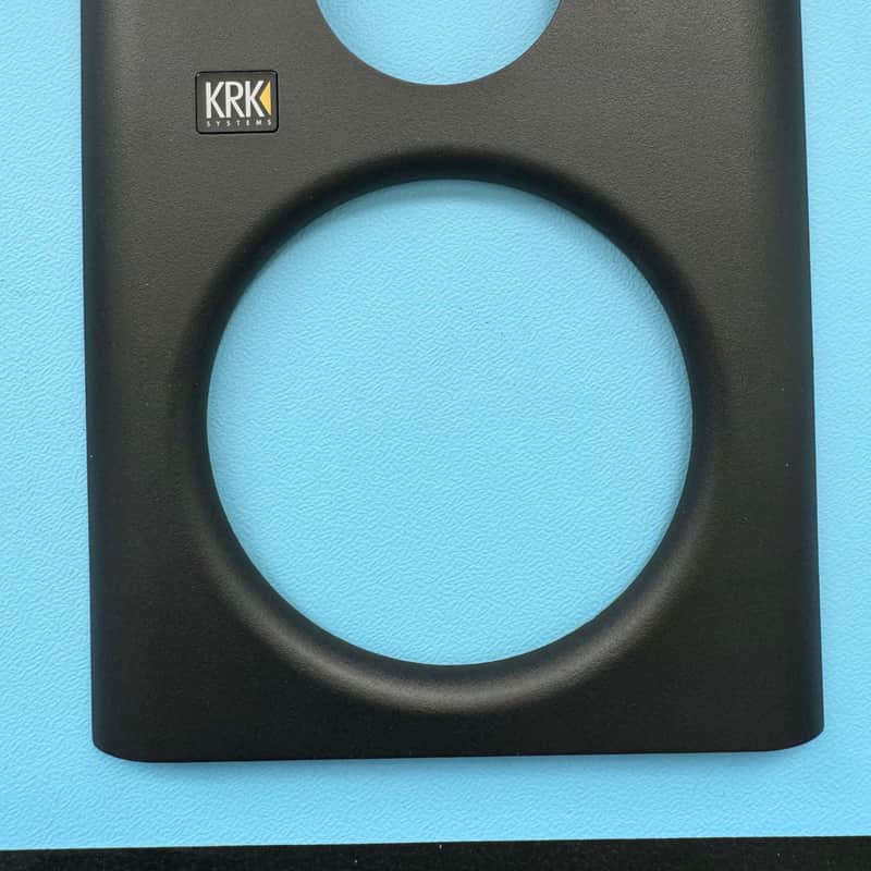 2023 KRK Rokit RP5G4GRLB black plastic