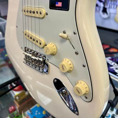 Fender American Vintage II 1961 Stratocaster®, Rosewood Fingerboard, Olympic White image 8