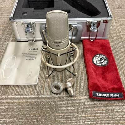 Shure KSM44 Large Diaphragm, Side Address, Condenser Microphone w/ Case, Shockmount, Excellent Condition image 2