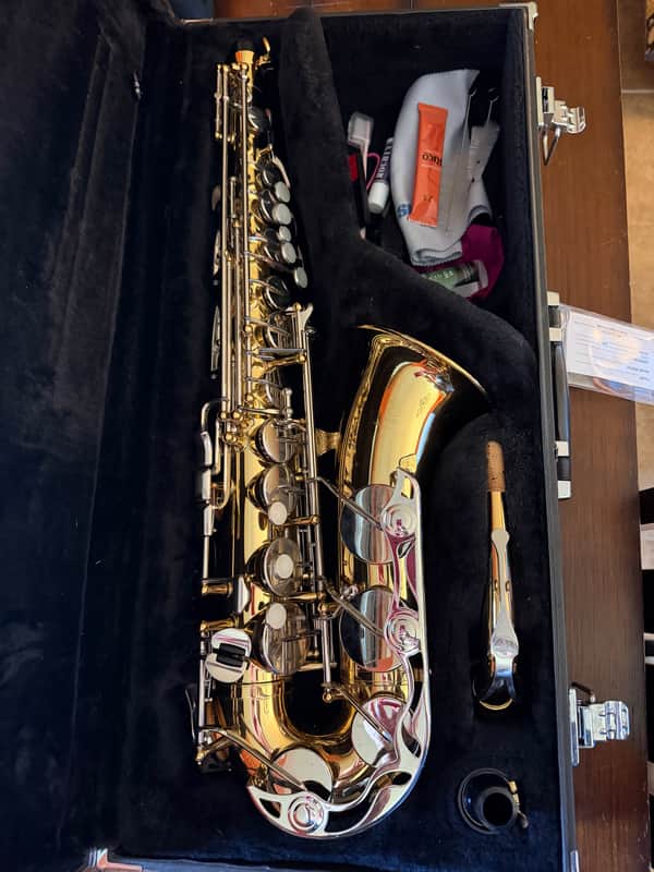 Yamaha YAS-26 Standard Alto Saxophone 2016 - Lacquered Brass image 1