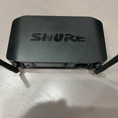 Shure GLXD4 Wireless Belt Pack System for Guitar or Bass image 3