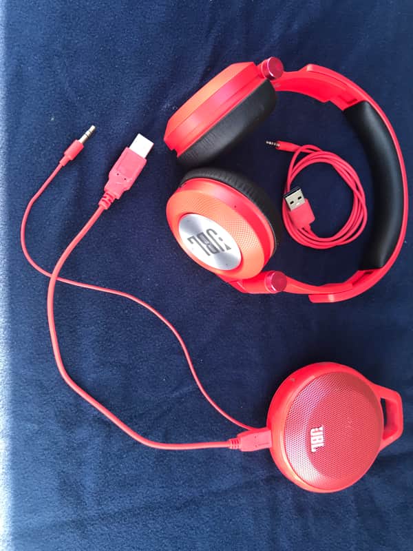 JBL E40BT headphones and Speaker Bluetooth 2016 - RED image 1