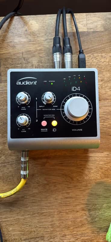 Audient iD4 Desktop USB Audio Interface 2010s - Black image 1