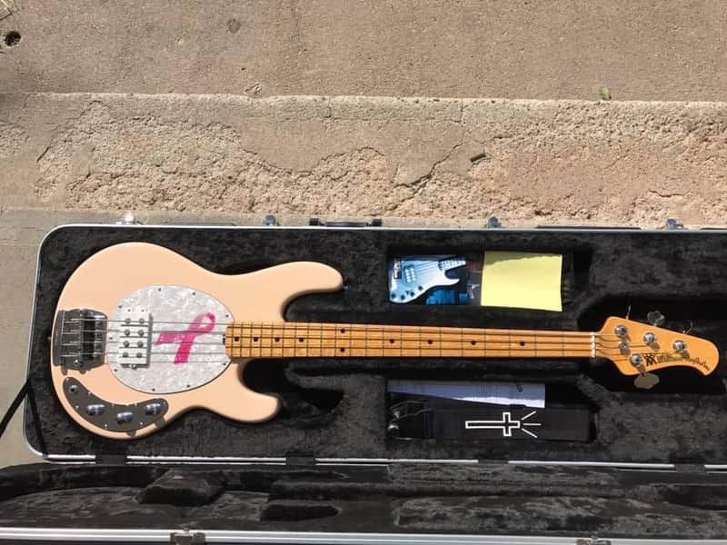 Ernie Ball Music Man Stingray Classic 4 H 2010 - Shell Pink image 1