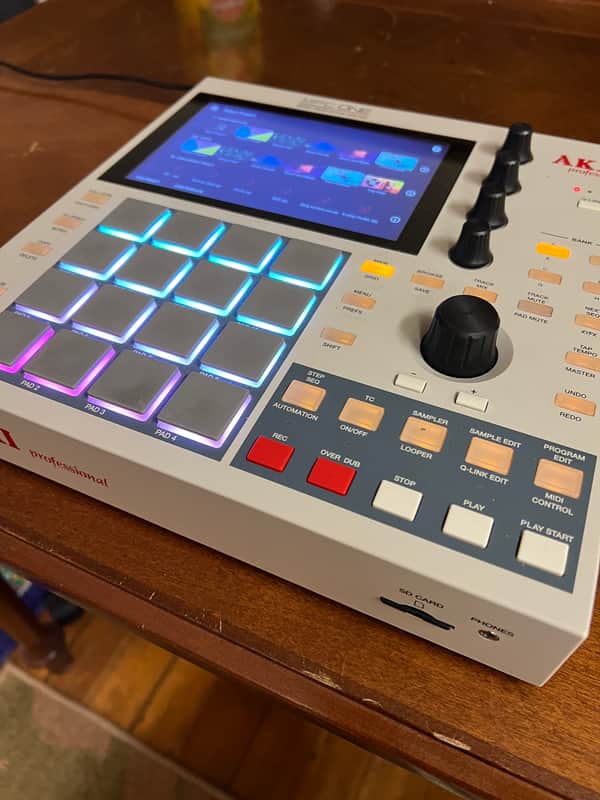 Akai MPC One Standalone MIDI Sequencer Retro Edition 2021 - Present - Grey image 1