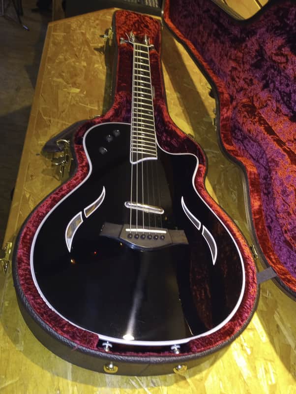 Taylor T5z 2022 - Black image 1