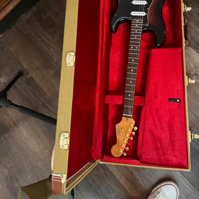Squier Stratocaster Andertons Limited Edition – Gold Hardware (c. 2022), sunburst image 2