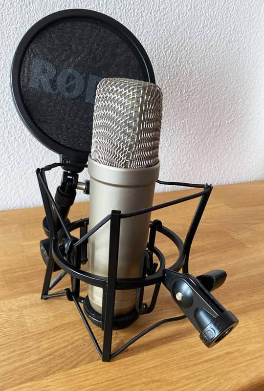 RØDE NT1-A Large-Diaphragm Condenser Microphone with Shock Mount & Pop Filter – Excellent Condition image 1