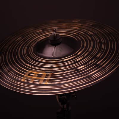 Meinl 17" Classics Custom Dark Crash image 2