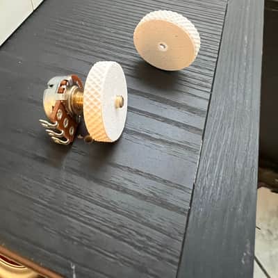 White roller wheels for Jaguar/Jazzmaster image 7