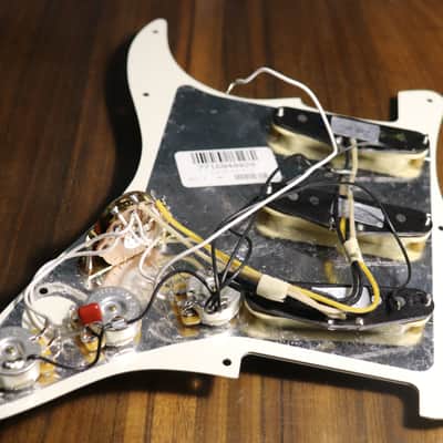 Fender 099-2340-509 Custom Shop Fat '50s Stratocaster 11-Hole Pickguard 3-Ply Pre-Wired 2010s - Parchment image 4