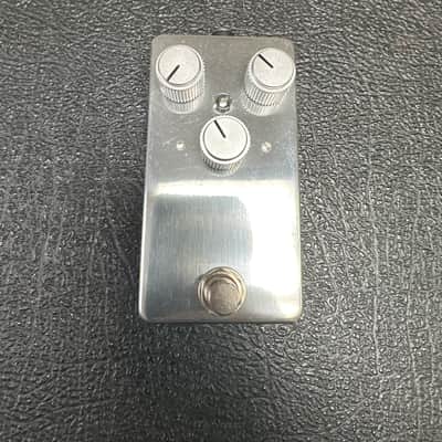Extraterrestrial Products Heavy Electronics Red Eye Clone 2022 - Chrome image 1