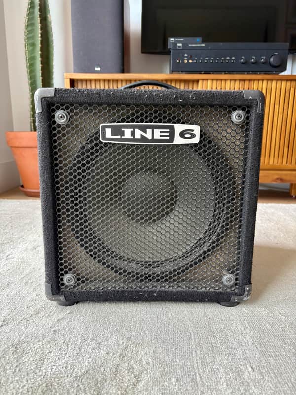 Line 6 LowDown Studio 110 75-Watt 1x10" Digital Modeling Bass Practice Amp 2006 - 2009 - Black image 1