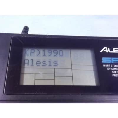 Alesis SR-16 Drum Machine (16 BIT) image 2
