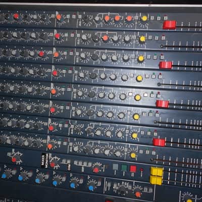 Soundcraft-8000-mixing-console-32-x-8-recording-mixer-works-great-tested image 21