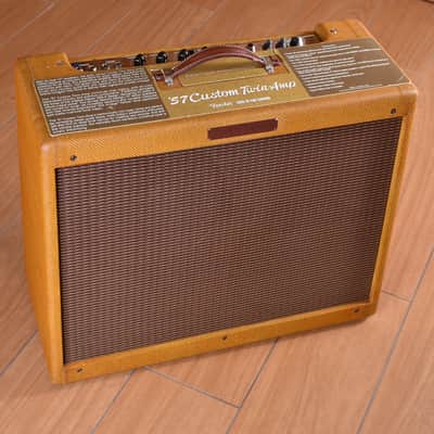 Fender 57 Custom Deluxe Twin Amp image 2