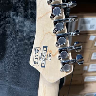 Ibanez AZES31 Electric Guitar - Ivory w/ Gig Bag image 6