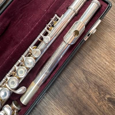 Yamaha YFL-481 Intermediate B-Foot Flute 2010s - Silver image 2