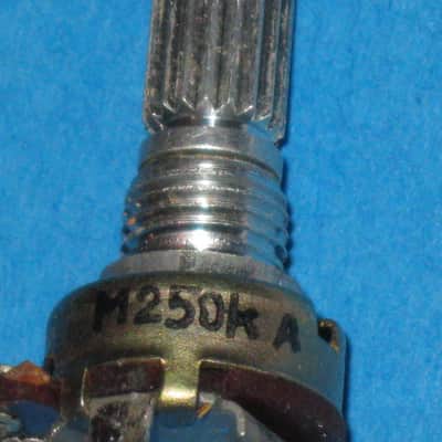 one used vintage genuine Boss DIST (VR2) pot potentiometer from for DF2 pedal DF-2, M250k A, 1980'S image 4