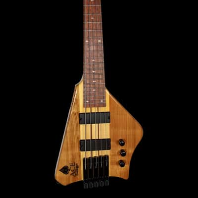 Bootlegger Guitar Ace 5 String Honey Gloss Short Scale 30 “ Headless Bass image 7