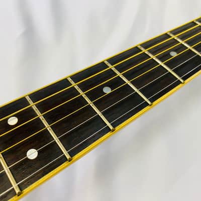 YAMAHA LL-6JS Acoustic guitar with single-ply top image 6