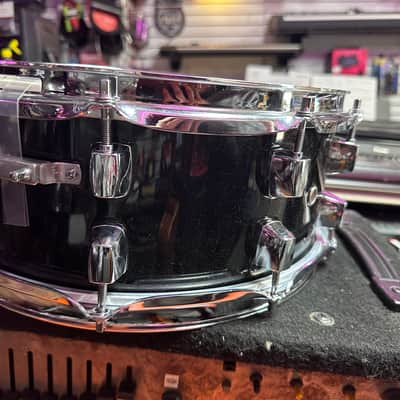 Ashthorpe 1 Ashthorpe Snare Drum Set with Remo Head (Black) - Student Beginner Kit with Stand, Padded Gig Bag, Practice Pad, Neck Strap, and Sticks image 8