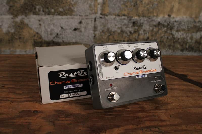 PastFx Chorus Ensemble MN3007 w/ Box image 1