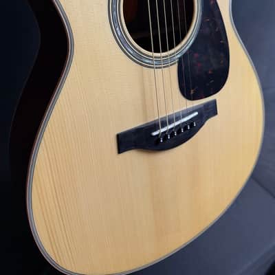 Yamaha LS16 ARE Grand Concert Acoustic-Electric Guitar Gloss Natural w/ Soft Case image 6