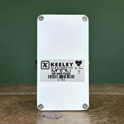 Keeley Moon Op Amp Fuzz Limited Edition - Moon Glow 2022 - White / Glow-in-the-Dark image 3