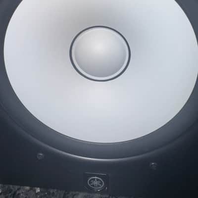 Yamaha HS8 Powered Studio Monitor (Pair) 2015 - Present - Black image 3