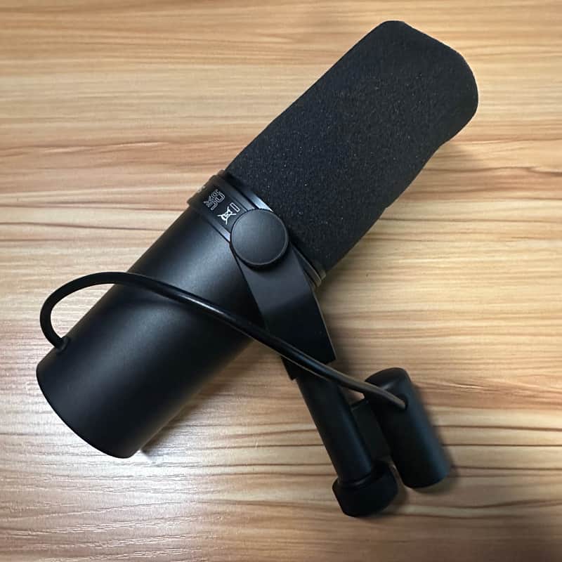 Shure SM7B Cardioid Dynamic Microphone 2001 - Present - Black image 1