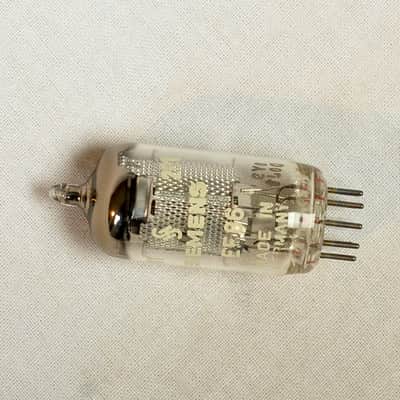 Siemens 6267/ EF86 pre amp tube NOS image 4