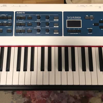 Dexibell Vivo S4 73-key Digital Stage Piano with Gator Padded Gig Bag 2025 - White image 1