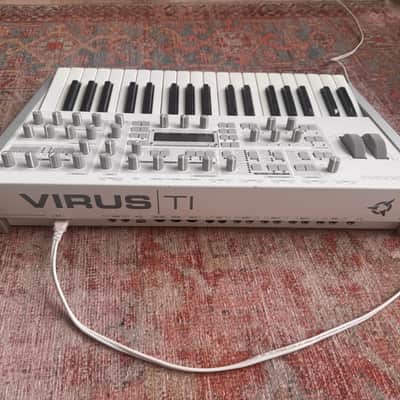 Access Virus TI Polar 37-Key Digital Synthesizer 2005 - White image 3