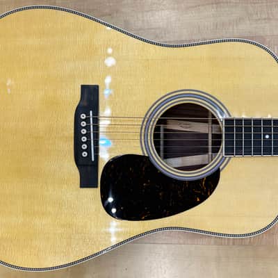 Martin Standard Series HD-35 Acoustic Guitar (Previous Version) image 2