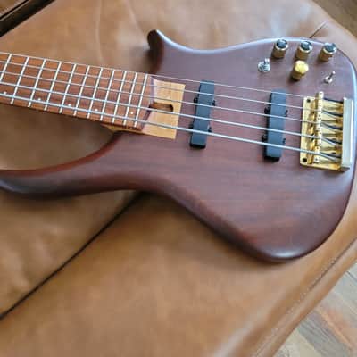 Rare U.S. Masters EP5J 5-String Bass – Natural Walnut Brown – USA Made – Active EQ – Figured Maple Neck – Gold Hardware image 7