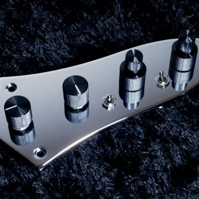 Lusithand Devices 800 JP on board bass preamp Jazz plate mounted  - Chrome image 3